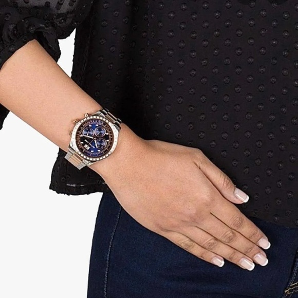 Michael Kors Two-Tone Brinkley Women's Watch MK6205 - Picture 4 of 12